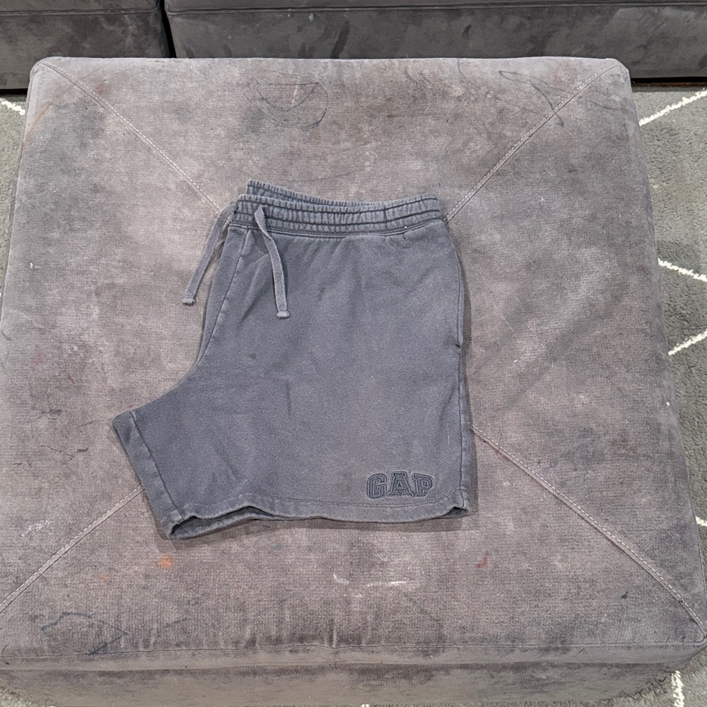 GAP Men's Athletic Black Shorts